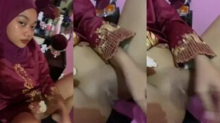 Gudang bokep colmek jilbab pakai dildo pink